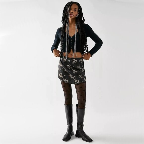 NWT Free People black jacquard floral print satin-like mini skirt, 8 - Picture 2 of 16